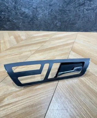 Mercedes-Benz S W221 Front door interior handle A2217205848 P0109526
