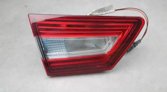 Renault Clio III Tailgate rear/tail lights 265556573R