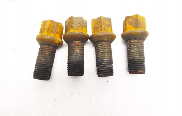 Seat Leon (5F) Nuts/bolts 