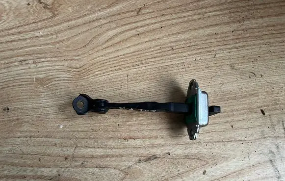 KIA Soul Front door check strap stopper