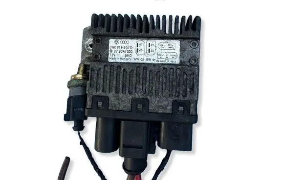 Volkswagen Transporter - Caravelle T5 Coolant fan relay 7H0919506D