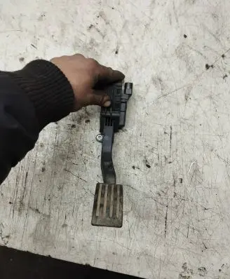 Ford Focus C-MAX Accelerator throttle pedal 3M519F836AF 6PV00864410
