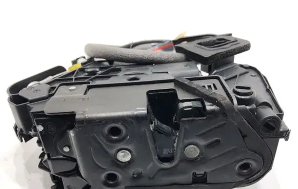 Volkswagen Arteon Rear door lock 5NA839016D