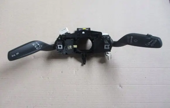 Audi A3 S3 A3 Sportback 8P Central console control unit 8V0953521CF