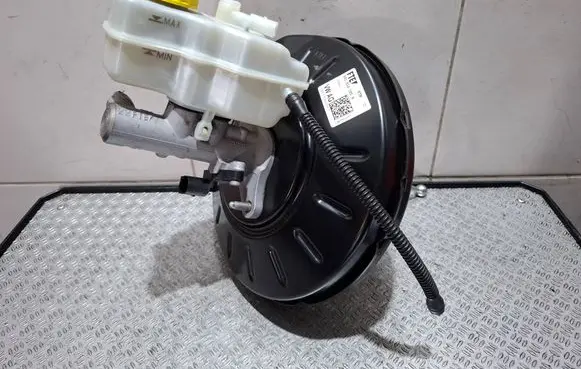 Audi A1 Brake booster 6R1614105R