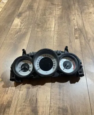Mercedes-Benz C W204 Speedometer (instrument cluster) A2049004408 A2033221900