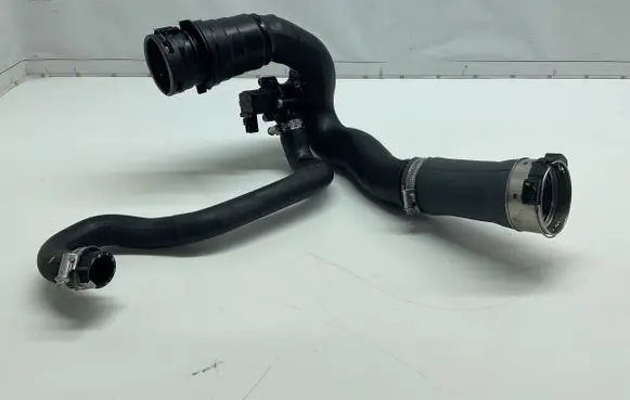 Land Rover Discovery 5 Intercooler hose/pipe JPLA6N650AD AJ200P