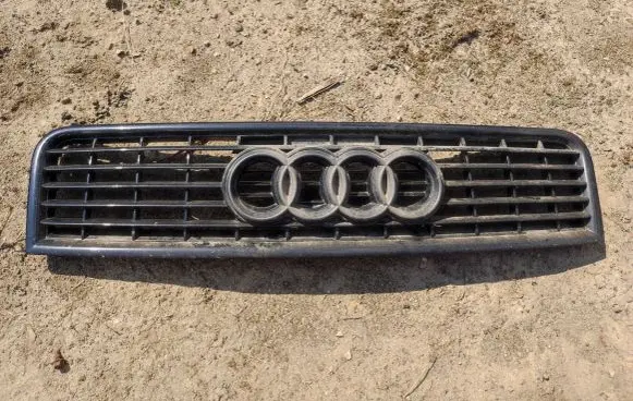 Audi A4 S4 B6 8E 8H Front bumper upper radiator grill 8E0853651
