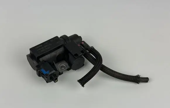 Toyota Avensis T250 Turbo solenoid valve 258190R010 05T245 70051307
