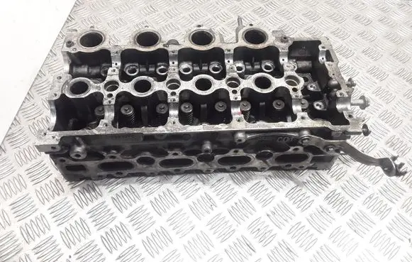 Citroen C4 Grand Picasso Engine head 9688418110