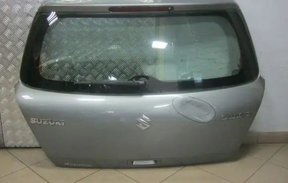 Suzuki Swift I Tailgate/trunk/boot lid