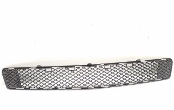 Mercedes-Benz C W204 Front bumper lower grill A2048852123