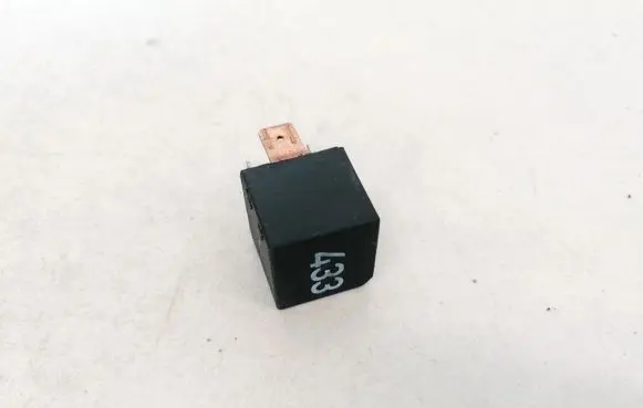 Volkswagen Touran I Other relay 3D0951253A