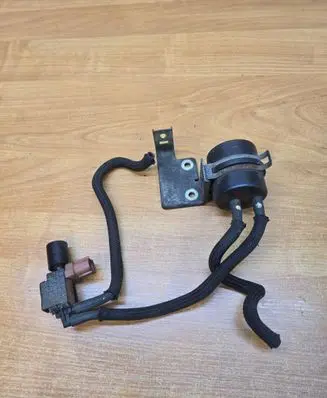 Volvo XC90 Vacuum valve 