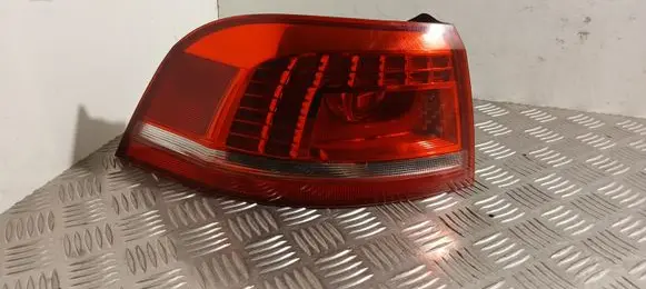 Volkswagen PASSAT B7 Rear/tail lights 3AF945207B