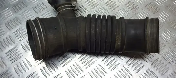 Mitsubishi Pajero Air intake hose/pipe MR539023-AB