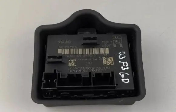 Audi Q3 8U Door control unit/module 5Q0959595K