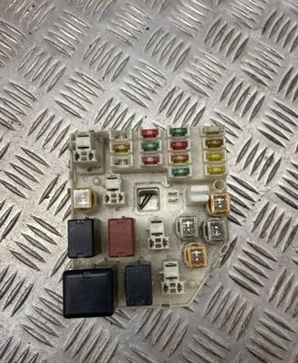 Toyota RAV 4 (XA20) Fuse module