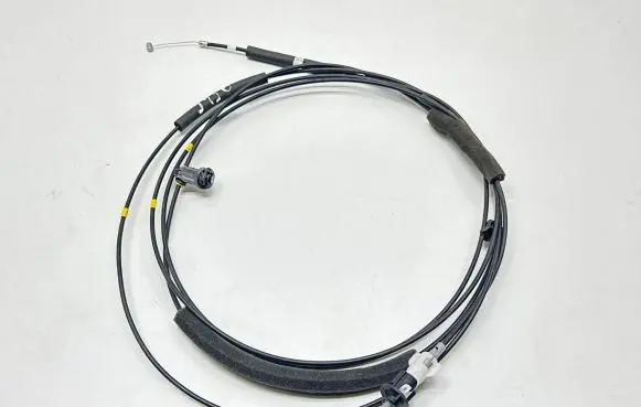 Toyota Land Cruiser (J150) Fuel cap flap release cable 19B22A