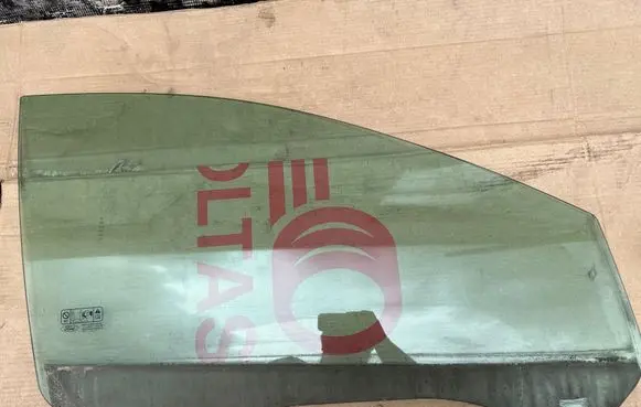 Ford Focus Front door window glass four-door 43R000016