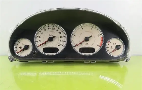 Chrysler Voyager Speedometer (instrument cluster) R826AF