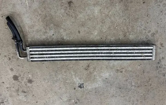 Audi Q7 4L Power steering radiator 7L8422885A 07894 H9191000