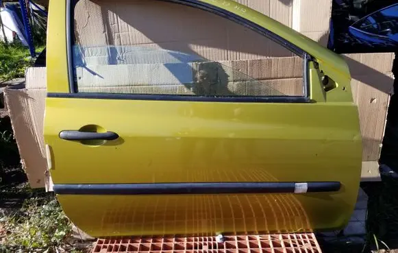 Renault Clio III Door (2 Door Coupe) OEM