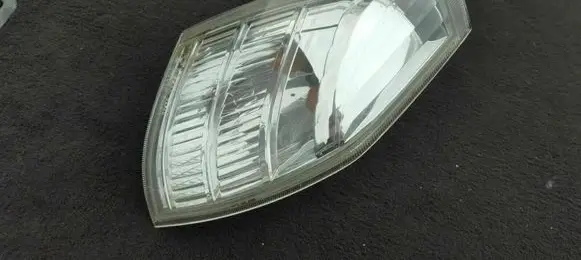 Nissan X-Trail T30 Front indicator light 504104467