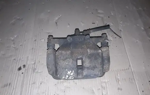 Nissan Qashqai Front brake caliper W98