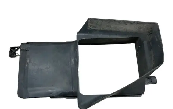Ford Focus Radiator cooling fan shroud BM518121AF