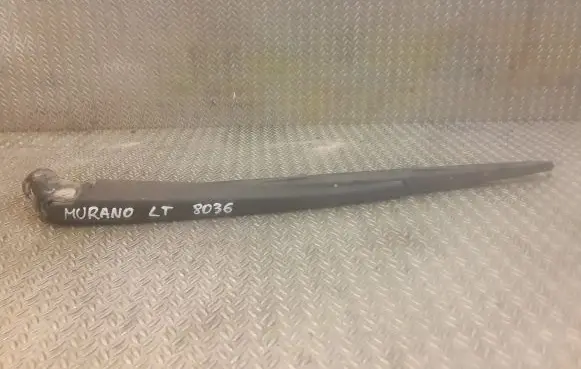 Rear wiper blade arm