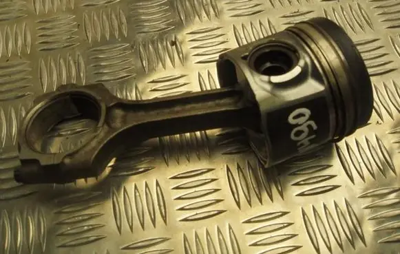 Honda CR-V Piston with connecting rod RLO17 BV490