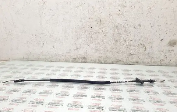 Volkswagen Touran I Front door cable line 1T0837086