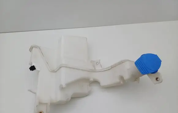 Volkswagen PASSAT B6 Windshield washer fluid reservoir/tank 3C0955453