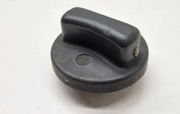 BMW 7 E38 Fuel tank filler cap 