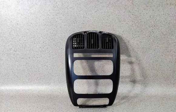 Chrysler Grand Voyager IV Dash center air vent grill P05005027AD
