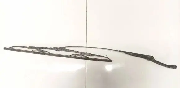 Audi 80 90 S2 B4 Front wiper blade arm