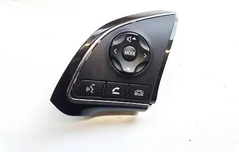 Steering wheel buttons/switches