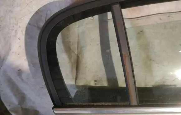 Opel Signum Rear vent window glass 