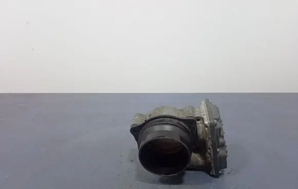 BMW 7 F01 F02 F03 F04 Throttle body valve 7619008