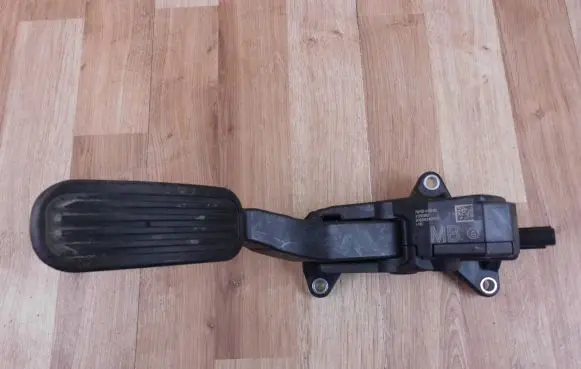 Toyota Yaris XP210 Accelerator throttle pedal 78110K0030