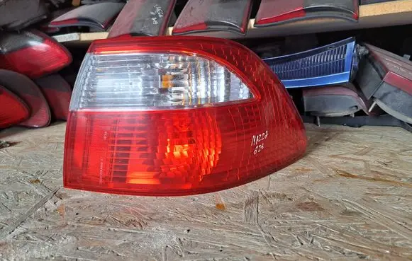 Mazda 626 Rear/tail lights 22061919