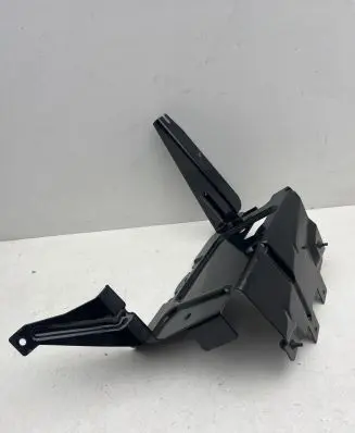 Audi A6 S6 C5 4B Spare wheel mounting bracket 4B9011215C
