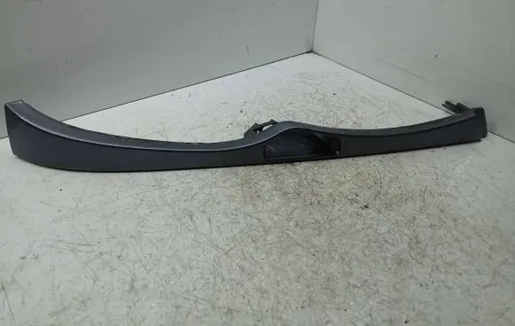 Under headlight/headlamp trim