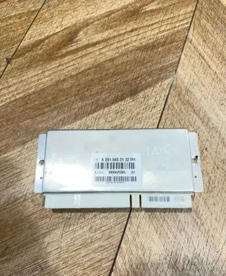 Mercedes-Benz GL X164 Suspension control unit/module A2515452132