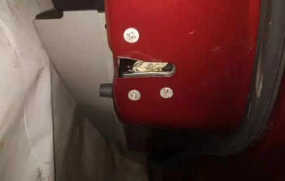 Mazda CX-7 Rear door lock