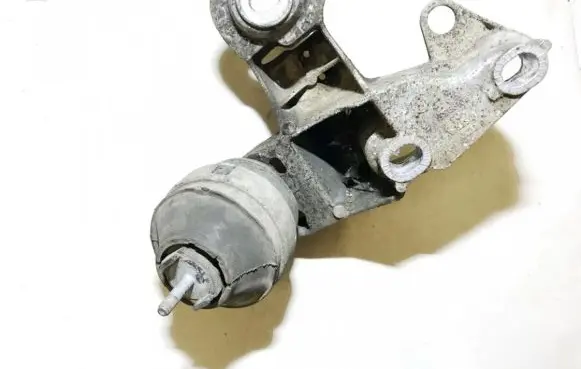 Volkswagen PASSAT B5 Engine mount bracket 4b0199351