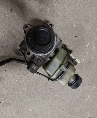 Mazda 6 Power steering pump