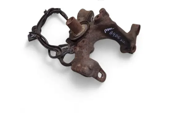 Rear wheel hub spindle/knuckle