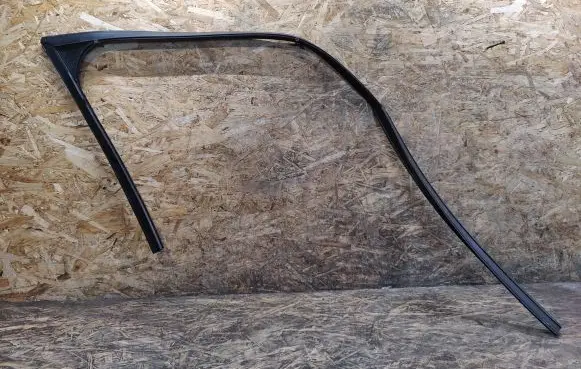Jaguar XE Rubber seal front door window/glass GX7321597A